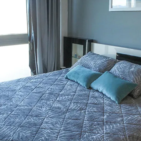 Escape Suites Apartment *